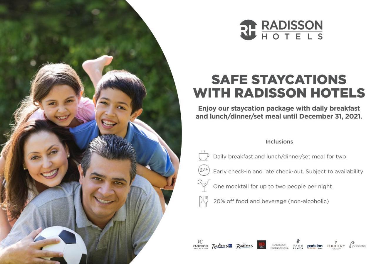 Отель Radisson Blu Фаридабад Экстерьер фото