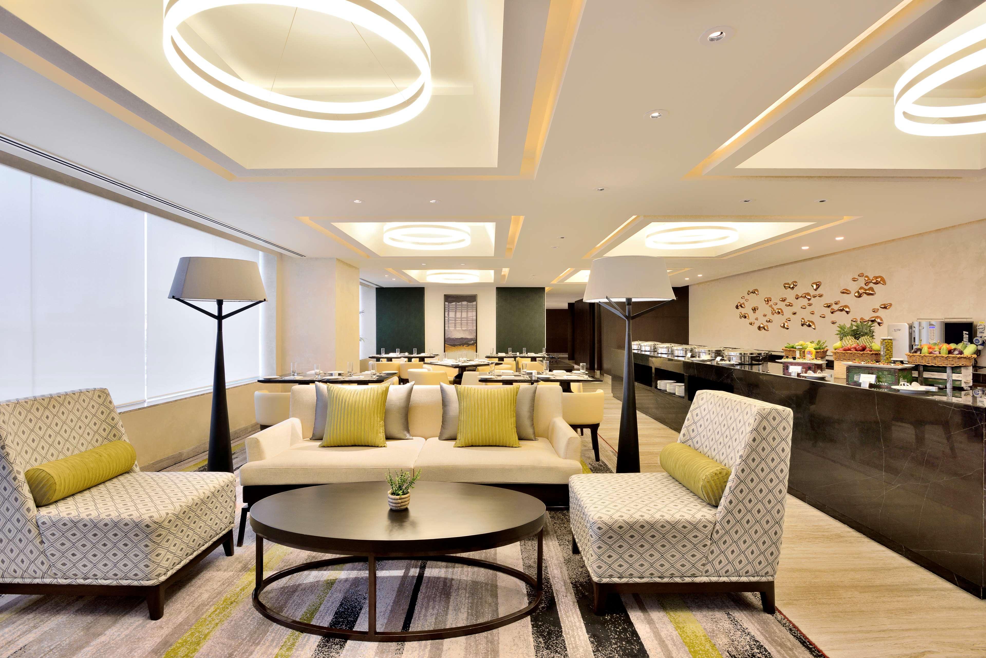 Отель Radisson Blu Фаридабад Экстерьер фото
