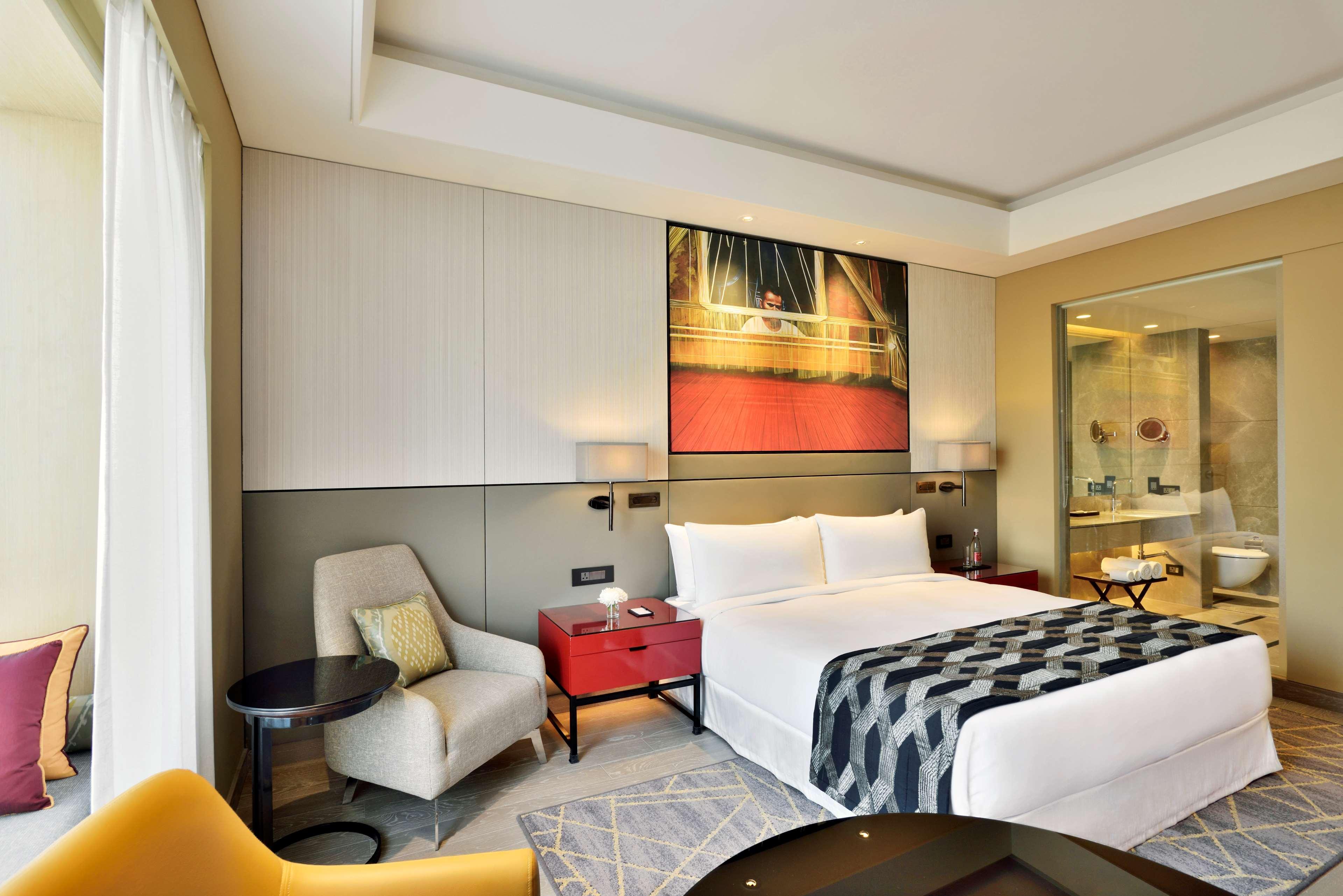 Отель Radisson Blu Фаридабад Экстерьер фото