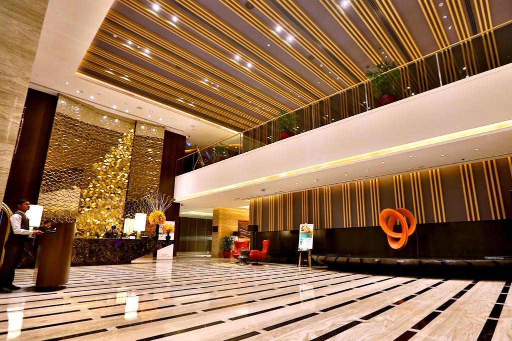 Отель Radisson Blu Фаридабад Экстерьер фото